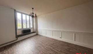 [VENTE] APPARTEMENT T3  - FOUGERES (112MG-51)