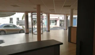  LOCAL COMMERCIAL 147 m² LORIENT