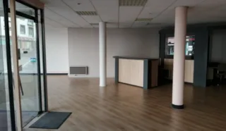  LOCAL COMMERCIAL 147 m² LORIENT