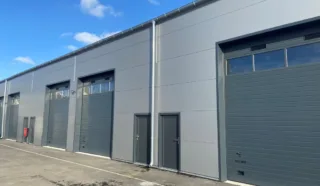  CELLULES ACTIVITES 145 m² env CARQUEFOU NANTES EST