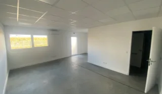  CELLULES ACTIVITES 145 m² env CARQUEFOU NANTES EST