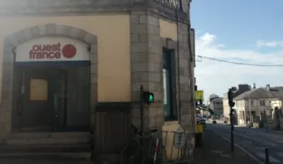  BUREAUX / COMMERCE VANNES 440 m²