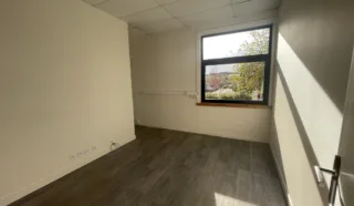  BUREAUX 150 m² QUEVERT