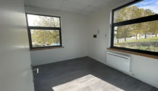  BUREAUX 150 m² QUEVERT