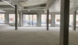  LOCAL COMMERCIAL LORIENT 618 m²