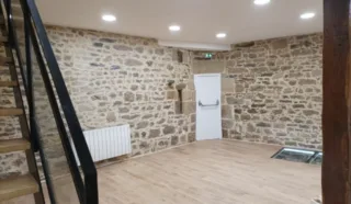  VANNES LOCAL COMMERCIAL 90 m²