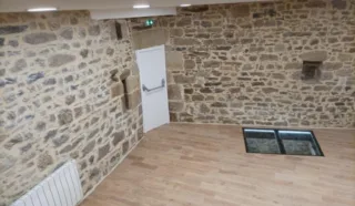  VANNES LOCAL COMMERCIAL 90 m²