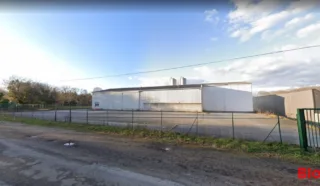  BATIMENT INDUSTRIEL 885 m² CAUDAN