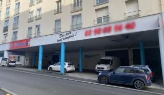  LOCAUX D'ACTIVITES 700 m² BREST