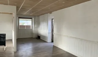  LOCAL COMMERCIAL / BUREAUX VITRINE LOCMARIAQUER 60 m²