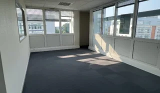  BUREAUX 347 m² RENNES