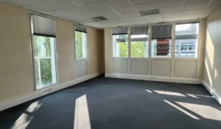  BUREAUX 347 m² RENNES
