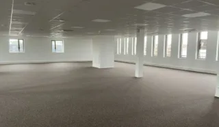  BUREAUX 375 m² RENNES