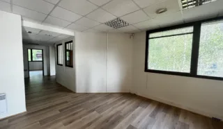  BUREAUX 151 m² RENNES