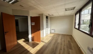  BUREAUX 151 m² RENNES