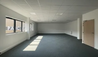  CELLULE D'ACTIVITÉS 260 m² CARQUEFOU