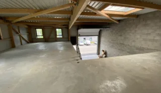  CELLULE D'ACTIVITES 274 m² SAINT-GILLES