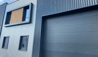  CELLULE D'ACTIVITES 274 m² SAINT-GILLES