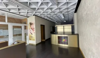  À ALOUER  LOCAL COMMERCIAL 80 m² LORIENT