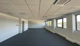  LOCAUX D'ACTIVITES 305 m² CARQUEFOU