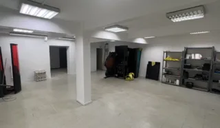  LOCAUX D'ACTIVITÉS 120 m² NANTES