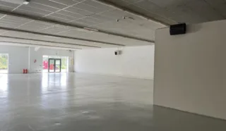  LOCAL COMMERCIAL 586 m² QUIMPER
