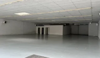  LOCAL COMMERCIAL 586 m² QUIMPER