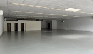  LOCAL COMMERCIAL 586 m² QUIMPER