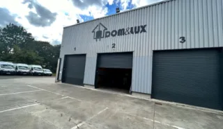  LOCAL ACTIVITES 980 m² CORP-NUDS