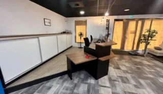  LOCAL ACTIVITES 980 m² CORP-NUDS