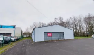  LOCAL D'ACTIVITÉS 330 m² PONTIVY
