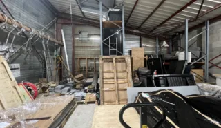  LOCAL ACTIVITÉS 200 m² LA MEZIERE