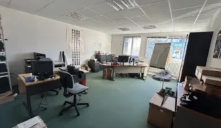  LOCAL MIXTE ACTIVITES BUREAUX, RENNES- 895 m²
