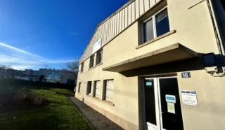  LOCAL MIXTE ACTIVITES BUREAUX, RENNES- 895 m²