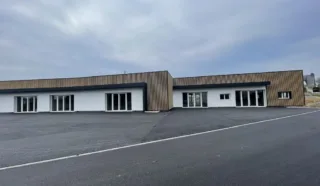  LOCAL COMMERCIAL BELZ 198 m²