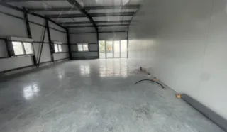  LOCAL COMMERCIAL BELZ 398 m²