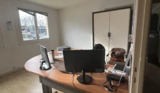  LOCAL MIXTE ACTIVITES BUREAUX, RENNES- 895 m²
