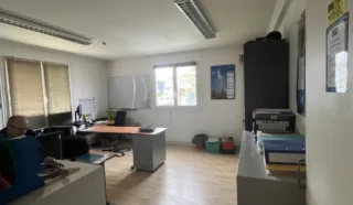  LOCAL MIXTE ACTIVITES BUREAUX, RENNES- 895 m²