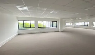  BUREAUX  360 m² BREST