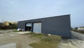  LOCAL D'ACTIVITES 205 m² PLOUIGNEAU