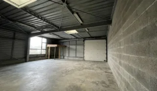  LOCAL D'ACTIVITES 205 m² PLOUIGNEAU