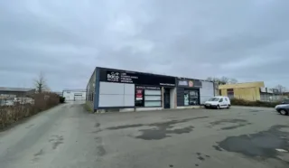  LOCAL D'ACTIVITES 205 m² PLOUIGNEAU