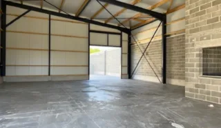  LOCAL D'ACTIVITES 232 M² QUESSOY