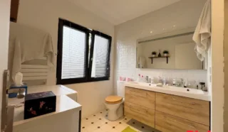 Maison 4 pièce(s)