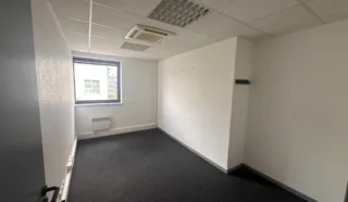  BUREAUX CESSON-SEVIGNE 105 m²