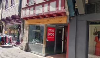  À LOUR LOCAL COMMERCIAL 40 m² PONTIVY