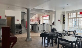  LOCAL COMMERCIAL 210 M² LAMBALLE