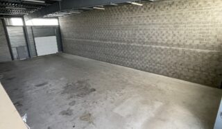  ENTREPOT AVEC BUREAUX  LORIENT 590 m²