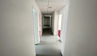  BUREAUX 913 m² BREST
