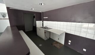  BUREAUX 913 m² BREST